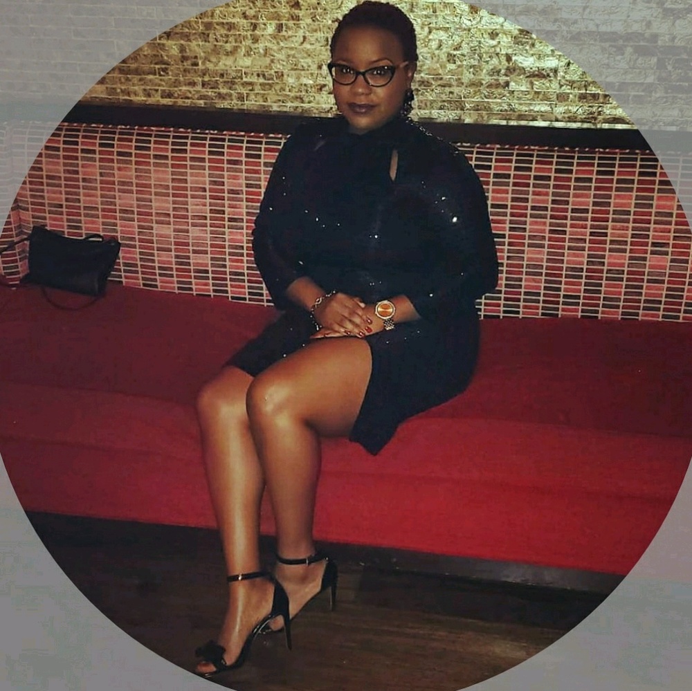 Meet your Posher, Whitney